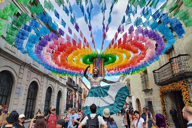 5 Hours Guided Day of The Dead Evening Walking Tour in Oaxaca - The Walking Route: Plaza Cruz de Piedra to Barrio de Xochimilco