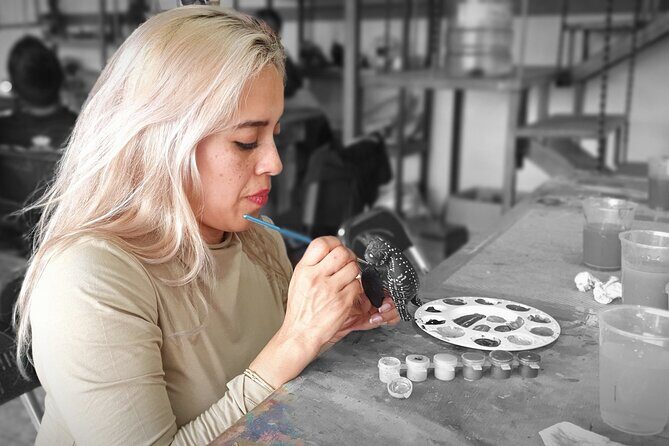 Alebrije Painting Workshop in San Martín Tilcajete with Pickup - Carving to painting: how the craft builds a better final result
