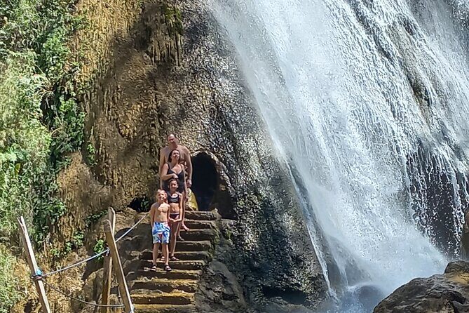 Amazing Waterfall Adventure in the Sierra Madre Mountains - Lunch by the river: what the meal time feels like