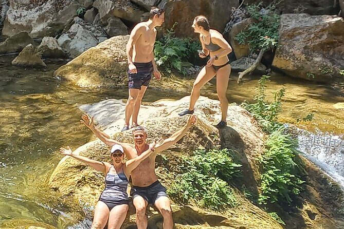 Amazing Waterfall Adventure in the Sierra Madre Mountains - Group size, van comfort, and why it matters