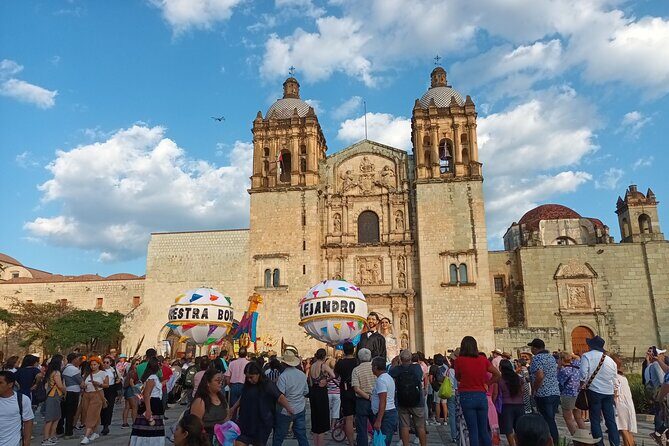 Bicycle Tour through Oaxaca learning about its Urban Art and History - Pacing and safety: cobblestones, traffic, and how the guide keeps it workable