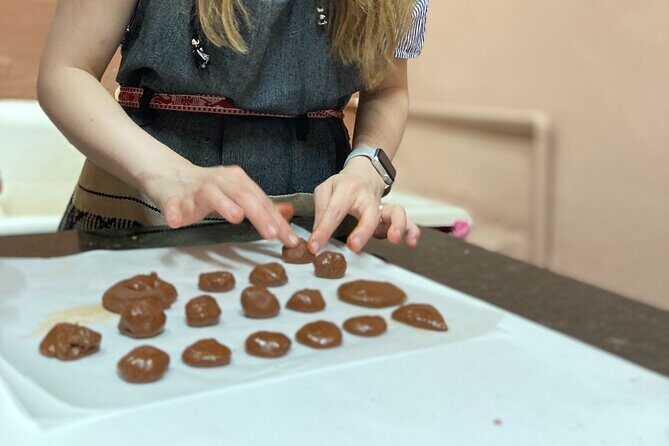 Cacao day experience from the wood to your cup! - The guide touch: making the day feel smooth