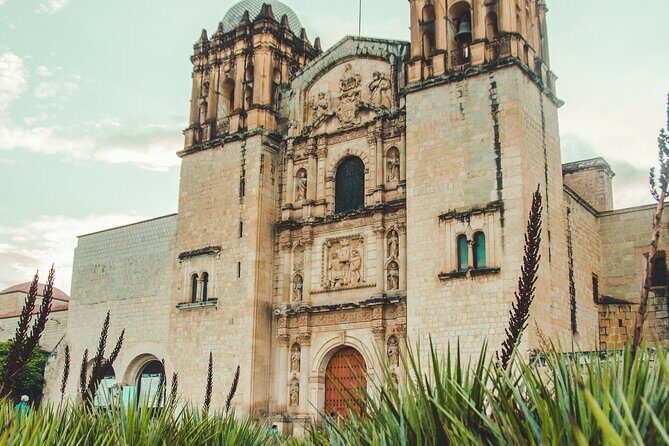 Culture, History and Food in Oaxaca City - Starting at the Quiosco: how the route stays easy to follow