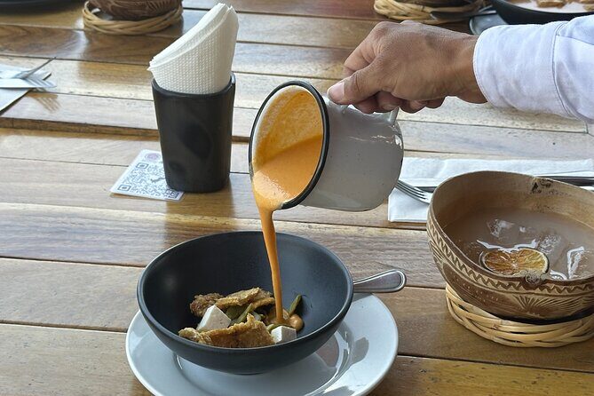Discover Authentic Mexican Flavors on Oaxaca Food Tour - Mercado 20 de Noviembre: your first Oaxaca bites, plus two styles of mole