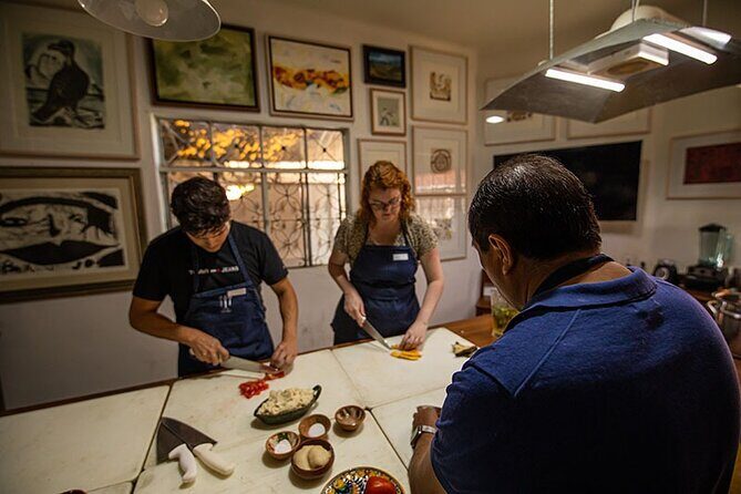 Flavors of Oaxaca: Cooking Class with No Set Menu and Local Market Tour - Drinks, lunch, and the group meal setup
