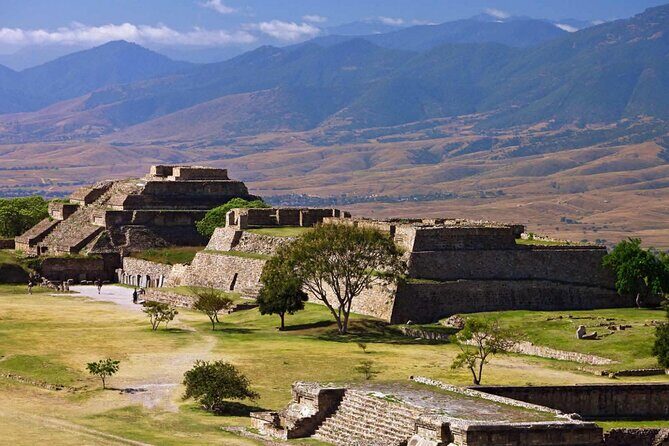 Half day tour to Monte Albán - Tickets, your guide, and why English support matters