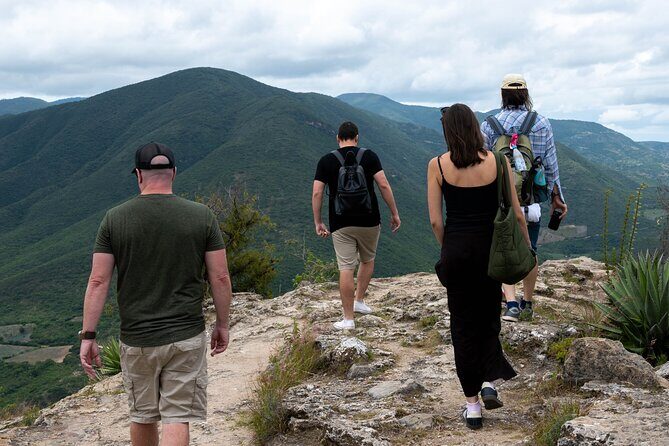 Hierve el Agua Half-Day: Early Access & Personal Guide + Pickup - Who you’ll travel with: Gilberto’s bilingual hosting style