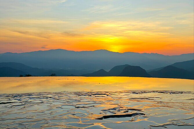 Hierve El Agua Sunrise and Overnight Camping Experience - Day 2: sunrise, breakfast, and the guided circuit hike