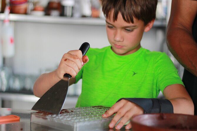 Make Oaxacan-style take-home chocolate - Don’t Miss the Tasting: Hot Chocolate and Candy-Style Creations