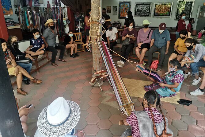 Monte Alban - Full Day Guided Tour with or without Food - Oaxaca - Stop 2: Santa Cruz Xoxocotlán lunch break and why the buffet layout works