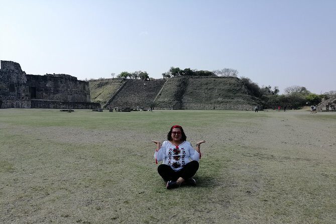 Monte Alban Guided Half Day Tour - Staying longer with the hourly free shuttle back to Oaxaca