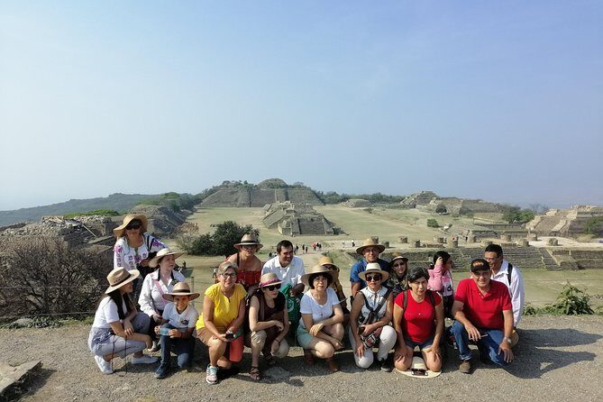 Monte Alban Shuttle - The ride itself: comfort, duration, and how the shuttle works