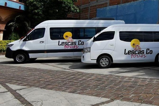 Monte Alban Shuttle - Getting to the right bus: finding Lescas Co Tours in Centro