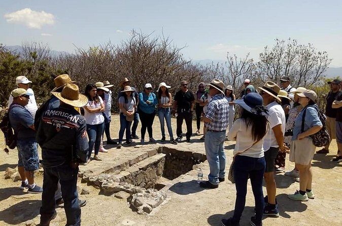 Monte Albán tour plus alebrijes and black clay workshops. - Convento de Cuilapam: the quiet architecture break