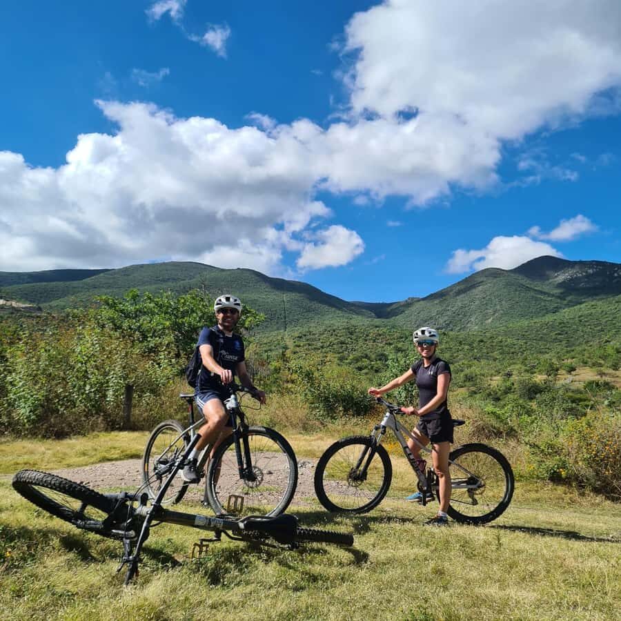 MTB Bike Tour: Tule Tree through the country-side - Bikes, guides, and safety: why this tour feels easier than it should