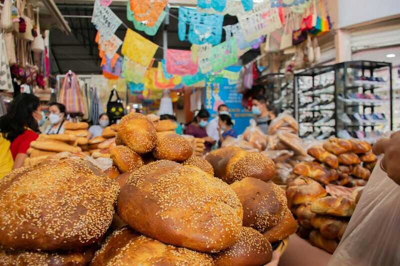 Oaxaca and its colors: Walking City Tour - Two markets that you’ll learn to read fast