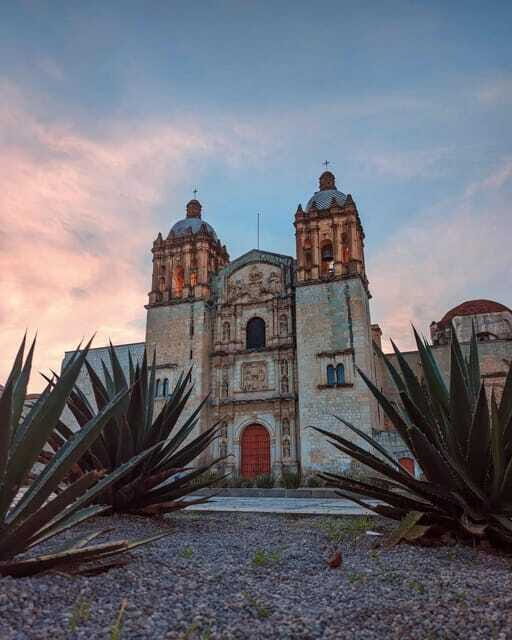 Oaxaca and its colors: Walking City Tour - Santa Catalina convent: the quiet architecture you’ll remember