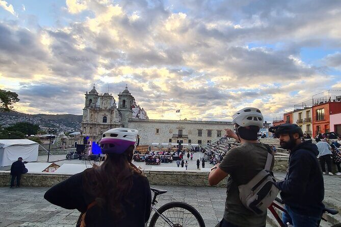 Oaxaca city bike ride - History & traditions - Start at Bike Flow Oaxaca: meet up and get ready to ride