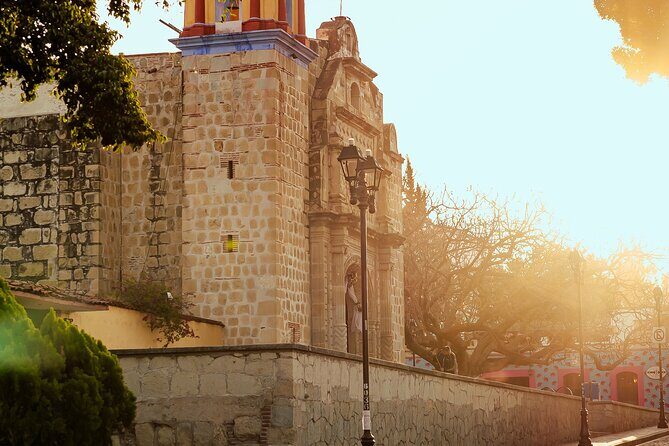 Oaxaca city bike ride - History & traditions - Stop 1: Panteon General and why cemeteries matter in Oaxaca