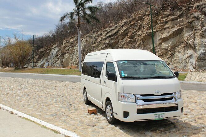 Oaxaca City Private vehicle with Guide - Pickup, Air-Conditioning, and Vehicle Choice (So You Don’t Lose Time to Logistics)