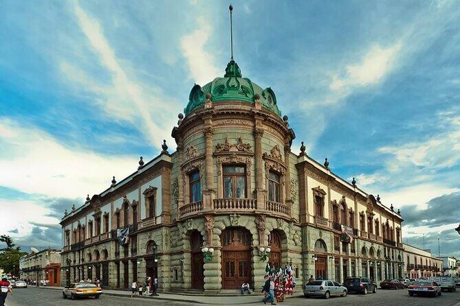 Oaxaca City tour - Santo Domingo museum & the colorful market - Teatro Macedonio de Alcala: culture with a clock and a date
