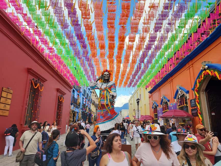 Oaxaca: Day of the Dead Evening Walking Tour with Dinner - Markets and city streets: the lead-in to Oaxaca’s Day of the Dead spirit
