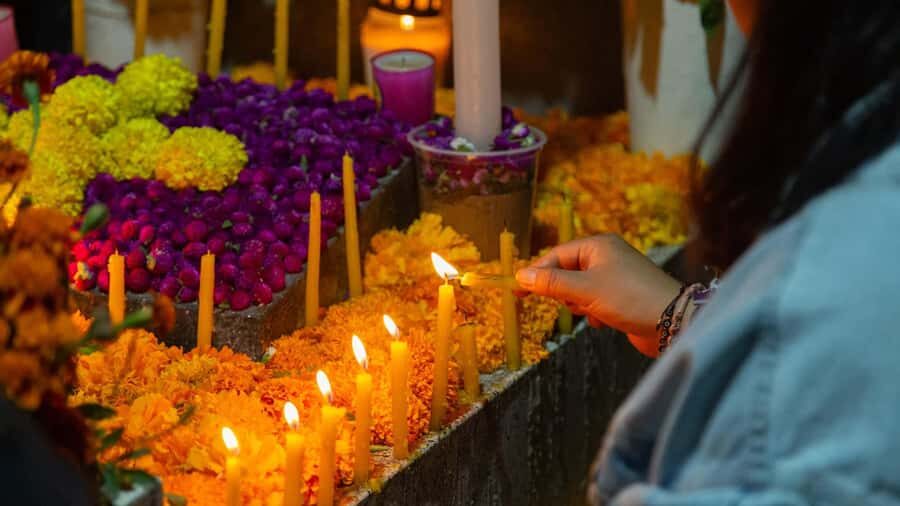 Oaxaca: Day of the Dead Tour - Arriving at La Merced Square: the easiest way to start on time