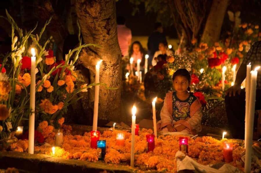 Oaxaca: Day of the Dead Tour - The dinner that comes with the Muerteada option: tamales and chocolate