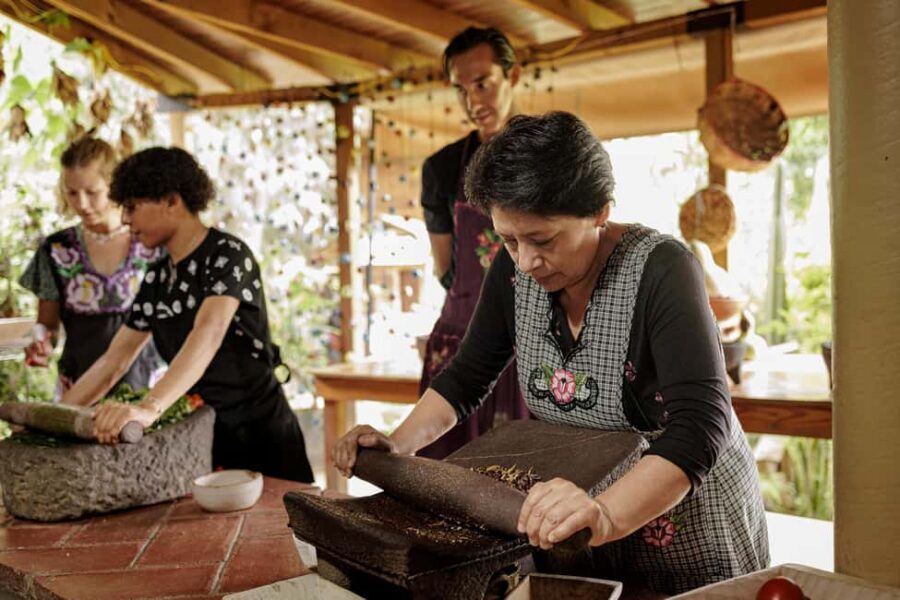 Oaxaca de Juarez: Traditional Oaxacan Cooking Class - Mezcal Tasting and Oaxaca Snacks That Push Your Comfort Zone