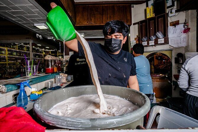 Oaxaca Eats Food Tour with 15+ Tastings - A market-and-street lunch loop: the tastings that define Oaxaca