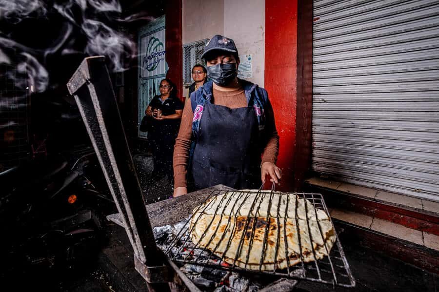 Oaxaca: Evening Street Food Tour with 14+ Tastings - Why Oaxaca Tastes Different at Night