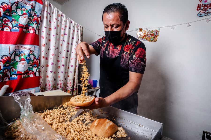 Oaxaca: Evening Street Food Tour with 14+ Tastings - Logistics That Make the Night Easier
