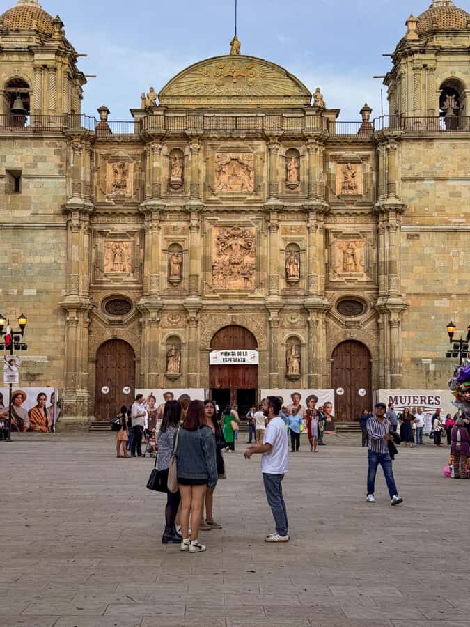 Oaxaca: First Day in Oaxaca — Walk with Your Personal Guide - What to bring for Oaxaca walking comfort (and what’s included)