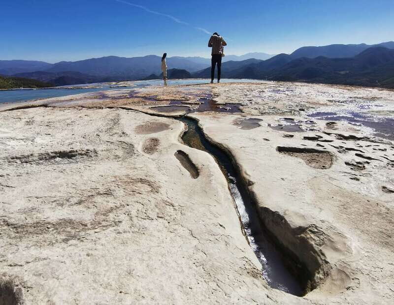 Oaxaca: Full Day Guided Tour on the Hierve el Agua Route - The Giant Tule Tree Stop: A Quick, Strange-Size Moment