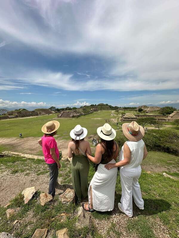 Oaxaca: Monte Albán, Hierve el agua, Mezcal and Teotitlán - Mezcal El Rey de Matatlán: tasting the agave flavors the slow way