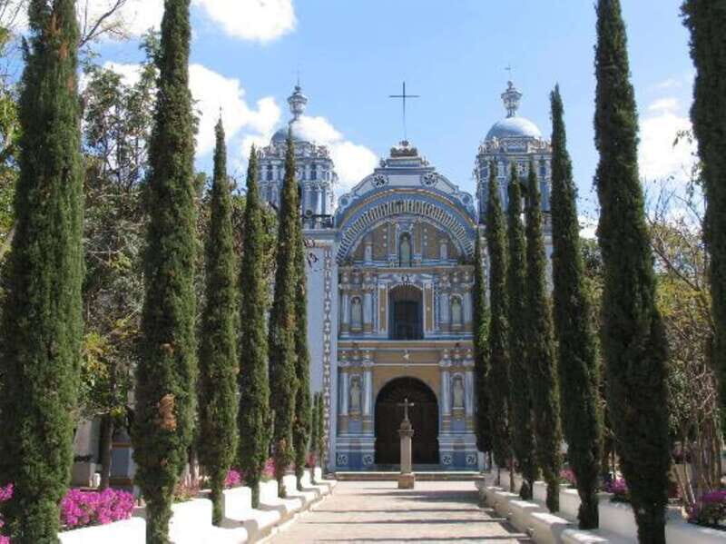 Oaxaca: Ocotlan de Morelos Cultural Experience and Tour - Ocotlán de Morelos church and plaza: where community life shows up