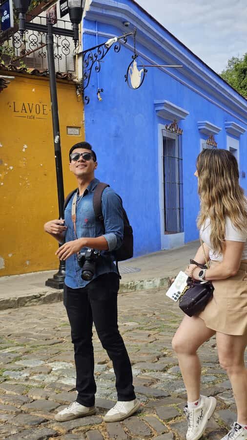 Oaxaca: Photo Shoot by a Global Travel Content Creator - Traditional food finale: memelas, quesadillas, shopping after your photo time