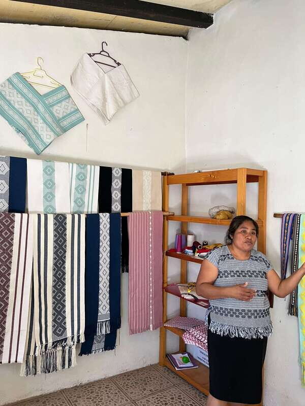 Oaxaca: San Martín Tilcajete, Jalieza & Ocotlán Crafts Route - Ocotlán de Morelos: Friday Market Color With an Artisan Edge