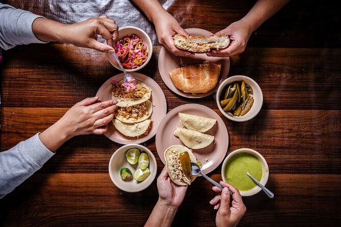 Oaxaca Streets Food Tour with 15+ Tastings - Guides matter: the Dora and Rogelio factor