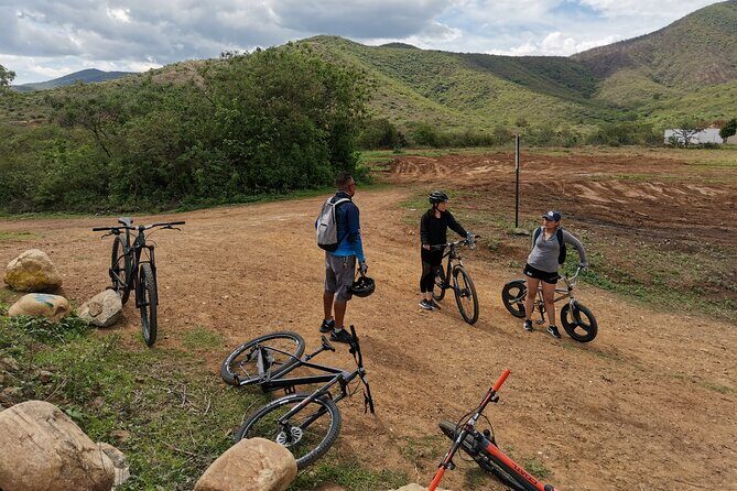 Oaxaca to Tule Tree Bike Tour - 6 hours - Stop 2: Santo Domingo Tomaltepec Bread, Saddles, and Reservoir Views