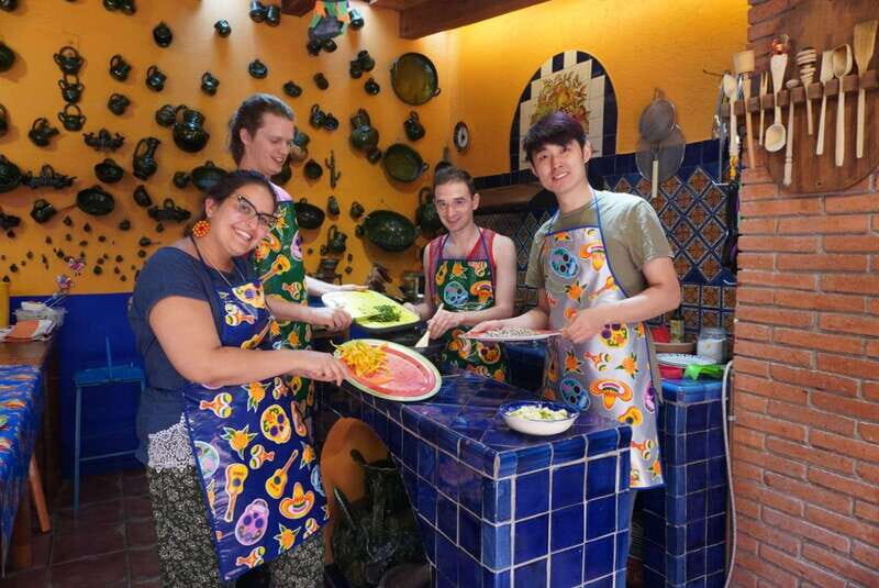 Oaxaca: Traditional Oaxacan Cooking Class with Market Visit - Choosing your dish: how the class stays flexible