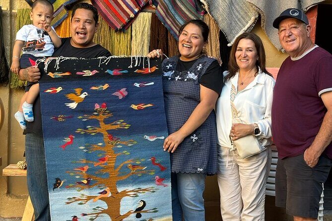 “Oaxaca Vivo: Tapetes, Alebrijes Mezcal Monte Albán and more!” - Starting in central Oaxaca City: pick-up, meet point, and how the day flows
