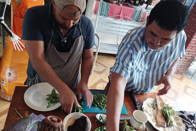 Oaxacan cooking class - Eating time: legends in Mixe, translated into English
