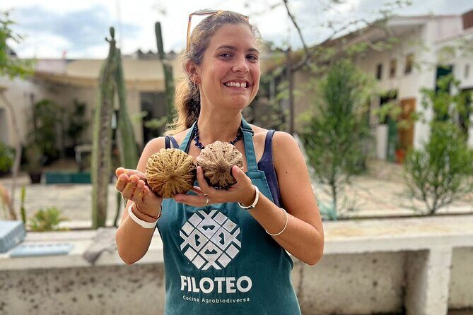 Prepare an Oaxacan Mole by a Traditional Cook - The market stop: ingredient choices you can actually taste