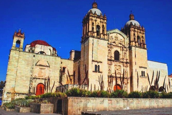 Private Oaxaca Walking Tour with Mezcal Tasting - MACO: contemporary art in the middle of an older city