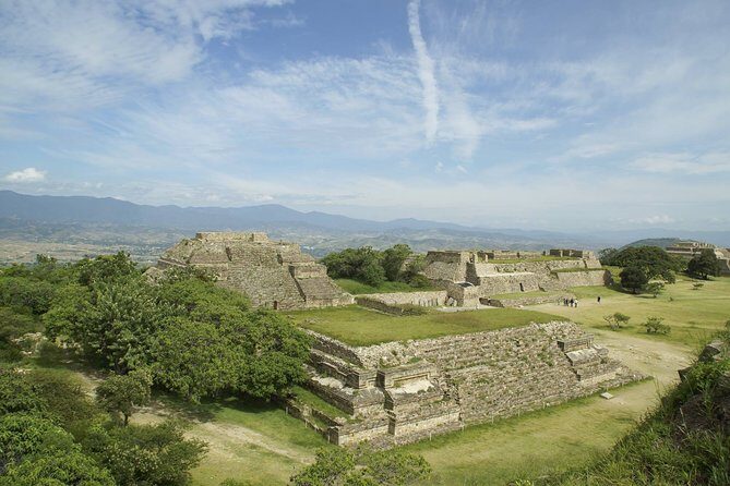Private Tour, Monte Alban, Alebrijes & Atzompa ceramic - Monte Albán pickup to valley views: why the altitude changes the feel