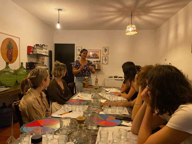 The Best Mezcal Tasting, Mezcal Tasting in Oaxaca - Atmosphere: why it feels like friends, not a production