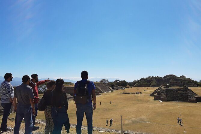 Tour Monte Albán "clasico" - Stop 1: The Monte Albán visit that makes the ruins click