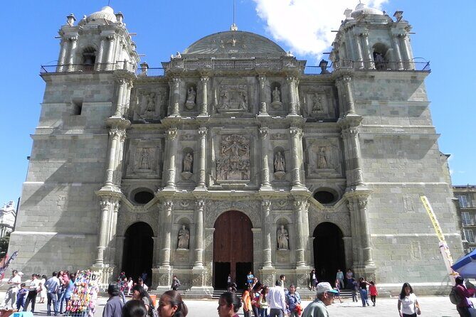 Walking tour and Museums Oaxaca - English-guide attention and the benefit of a max-10 group
