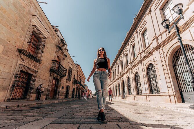 Walking tour with a local photographer in Oaxaca - What the one-stop itinerary really feels like on the ground